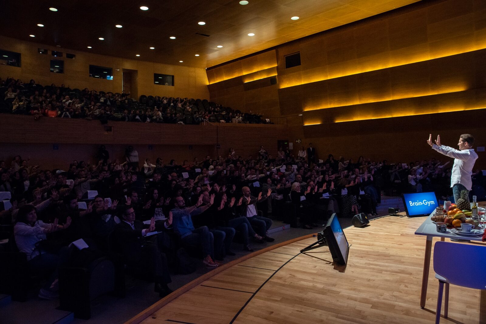 SalvaROCK addressing a large auditorium